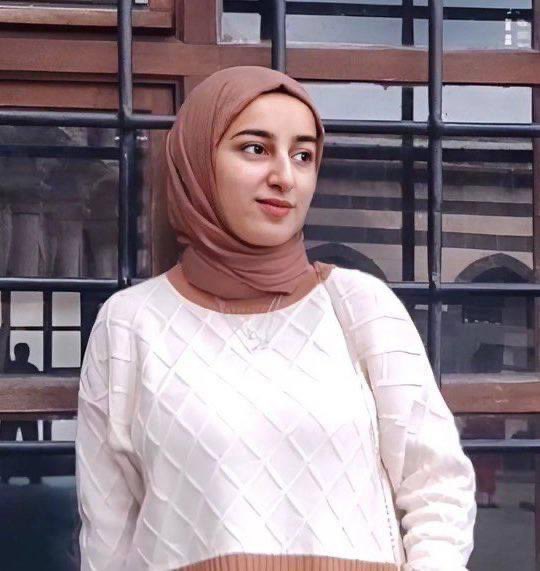 Dün cansız bedeni bulunan Rojin Kabaiş'in ön otopsi raporuna ilişkin ilk bilgilere ulaştık. 

• Kaynaklardan edinilen bilgiye göre, Kabaiş'in otopsi işlemi 7 saat sürdü. 

• Rojin bulunduğunda kıyafetleri üzerindeydi. Ancak bedeni uzun süre suda kaldığı için vücudunun kıyafet