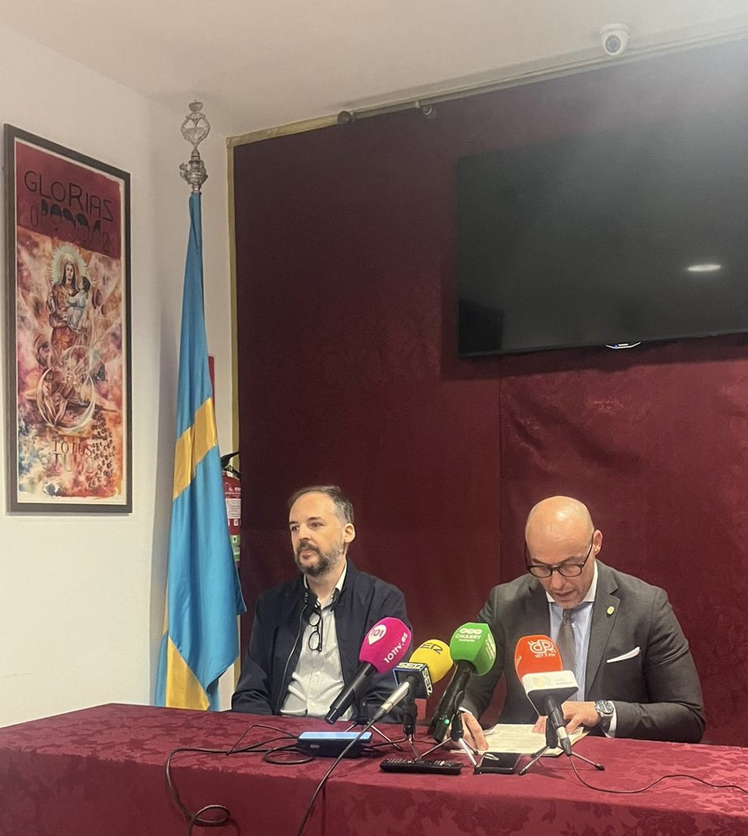 Desde la Agrupación de Hermandes y Cofradías de Ronda, tenemos el placer de presentar a D. Antonio Rodríguez Ledesma, como el artista encargado de realizar el Cartel Oficial anunciador de la Semana Santa del Señor 2025.