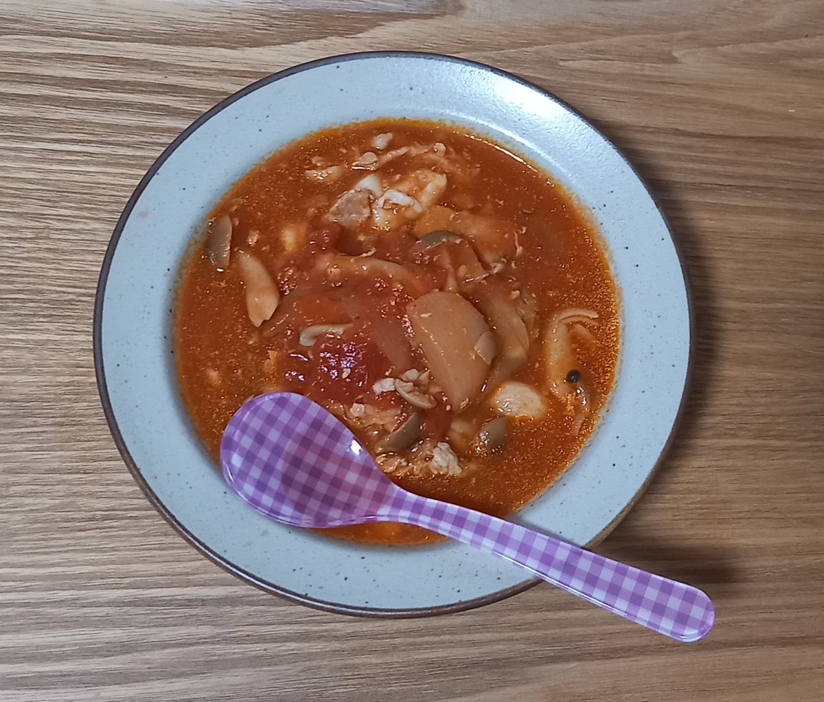 fukami2021's tweet photo. 夜ごはん
鶏のトマト煮
めちゃくちゃ久しぶりに作った😋
美味しい～👍 https://t.co/OMfwWhyh1R