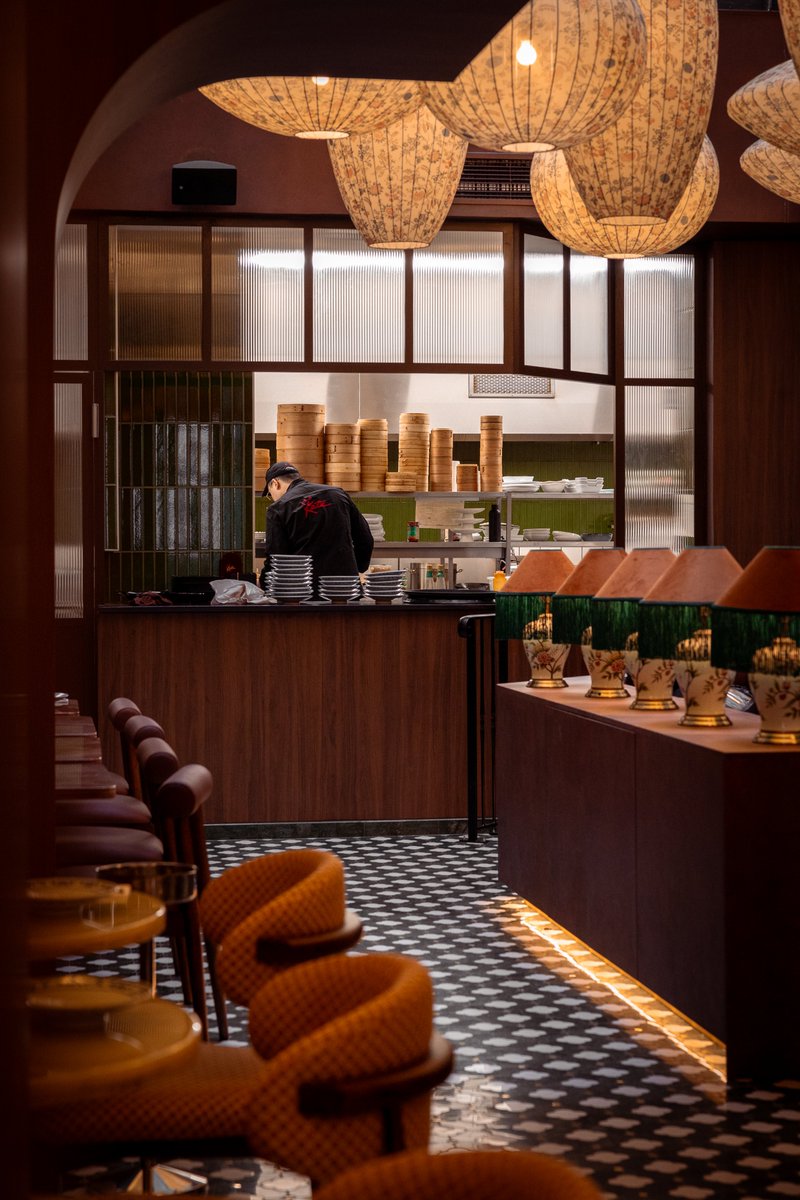 Red Katz, un restaurant au croisement de Paris et de Pékin. Lire la suite : parisbouge.com/restaurants #restaurantparis #restaurantchinois #paris2