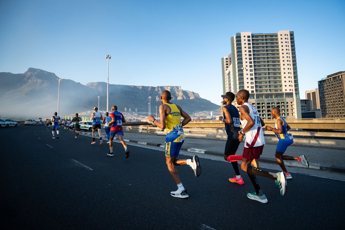 CityofCT's tweet photo. The Sanlam @CTMarathon takes place this weekend with trail and peace runs on Saturday, 19 October and the main marathon on Sunday, 20 October 2024.  The City advises residents on road closures for the race event.

See: https://t.co/eP8q8LhXch

#CTNews #SafetyandSecurity https://t.co/dFF3EUQp5Z