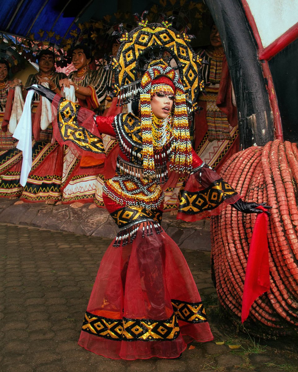 KhiannaWithAK's tweet photo. Set in the mountains of the beautiful Bukidnon ✨️⛰️

Coming into the competition, I didn't just want to represent CDO but also the whole Northern Mindanao and it's tribes. https://t.co/RfKACUAQNG