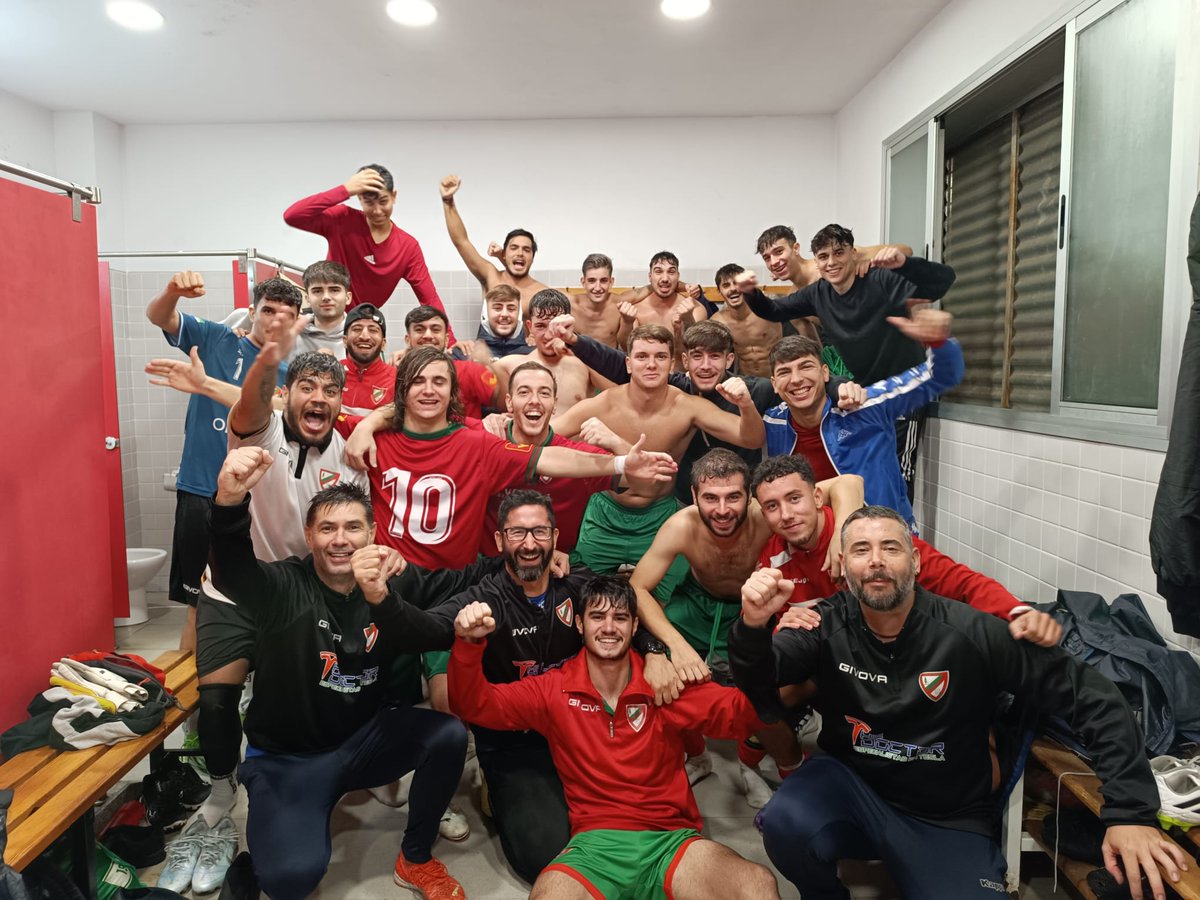 cdgoficial1974's tweet photo. Senior B 3 - 1 Santiponce 
Trabajo = recompensa 👏👏👏 https://t.co/QXrNlTcpIg
