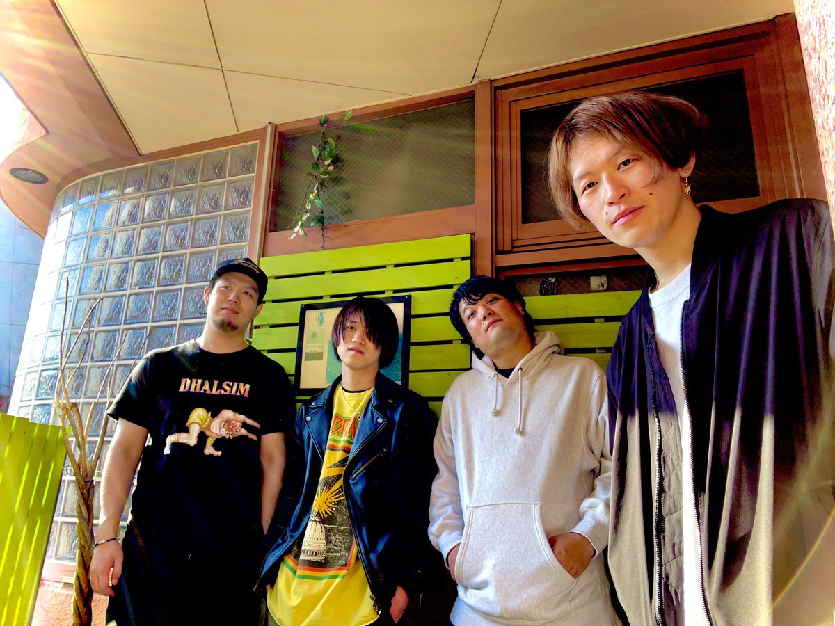 tatsu_t_'s tweet photo. おれはとまらねぇぞー！！

両方よろしく！
(stillアー写新しくせな) https://t.co/fDeDvKIa7W