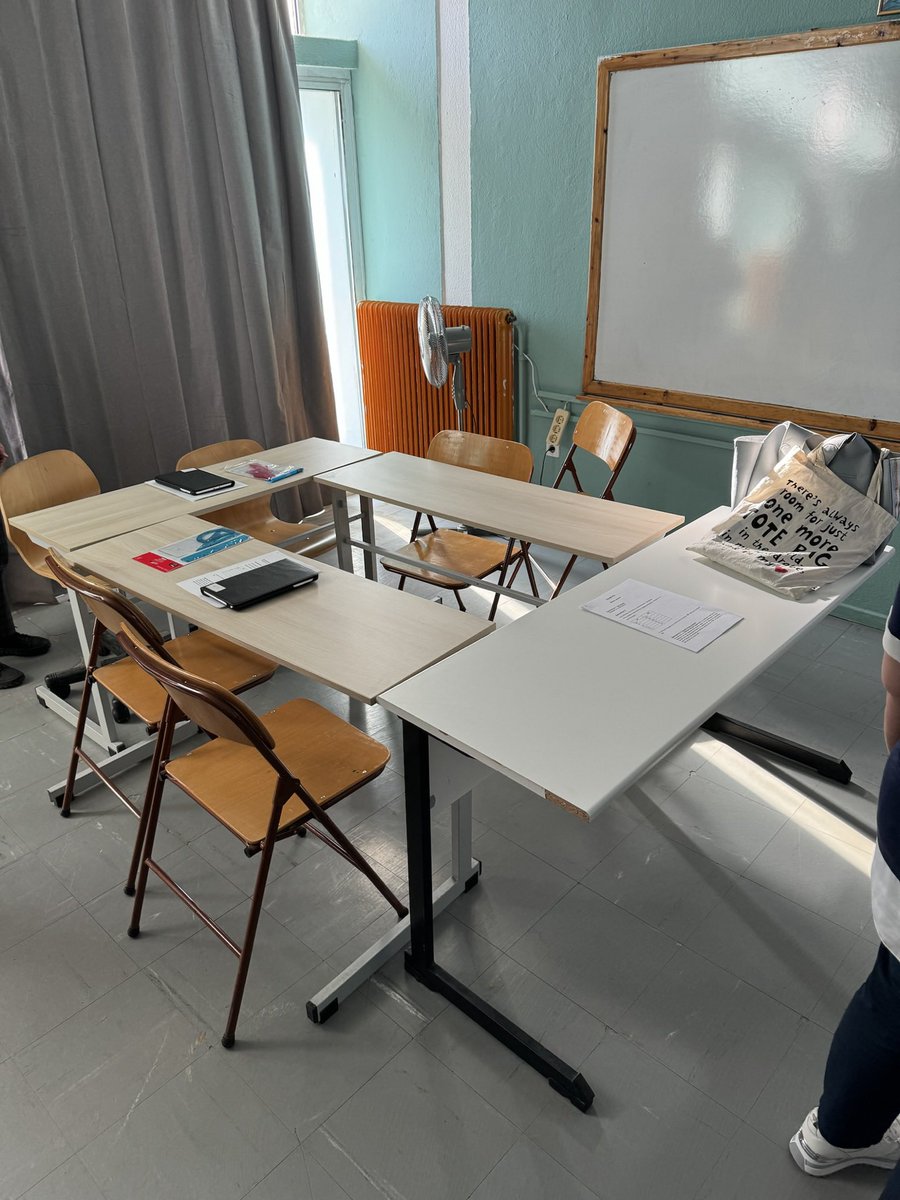 ROBIN Sandrine (@baretrobin) on Twitter photo Jour 3 en mobilité <a href="/PEER2FORMATHS/">PEER2FORMATHS</a> à Thessalonique 🇬🇷.
Visite d’un établissement spécialisé pour les sourds et malentendants : it was awesome !
Une vision de la DNL sous un autre angle et un accueil toujours aussi chaleureux.
<a href="/AcademieNice/">Académie de Nice</a> #Maths #DNL Jour 3 en mobilité <a href="/PEER2FORMATHS/">PEER2FORMATHS</a> à Thessalonique 🇬🇷.
Visite d’un établissement spécialisé pour les sourds et malentendants : it was awesome !
Une vision de la DNL sous un autre angle et un accueil toujours aussi chaleureux.
<a href="/AcademieNice/">Académie de Nice</a> #Maths #DNL