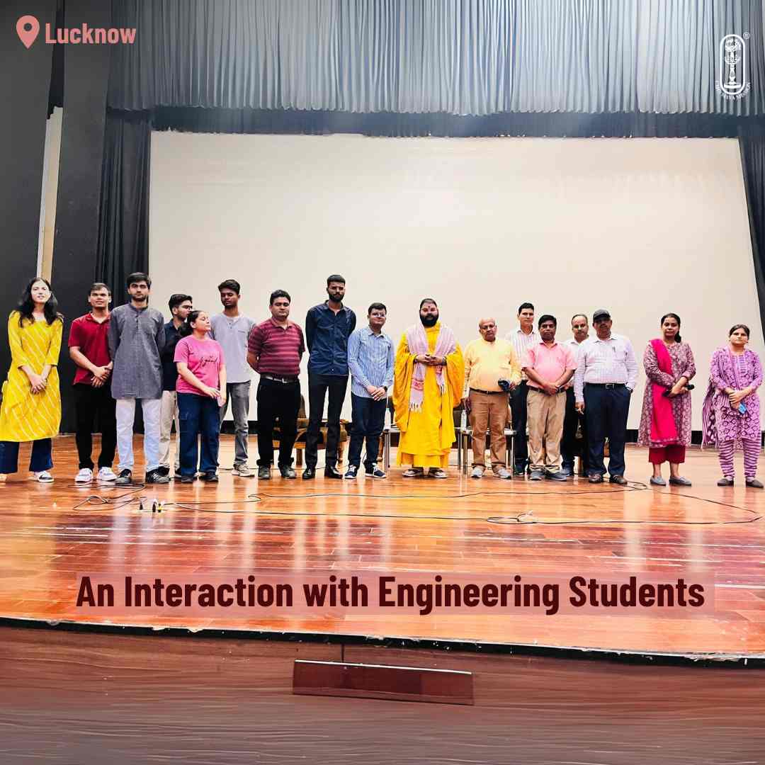 ChinmayaMission's tweet photo. Br. Kaushik Chaitanya had the privilege of spending two enriching hours in an engaging conversation with https://t.co/NY1NV9vj9a students at the Engineering College, Lucknow.
#ChinmayaMission #StudentLife #Engineerstudents #Interactivesession #Spiritualevent #insightfulsession https://t.co/E72jSecmCP