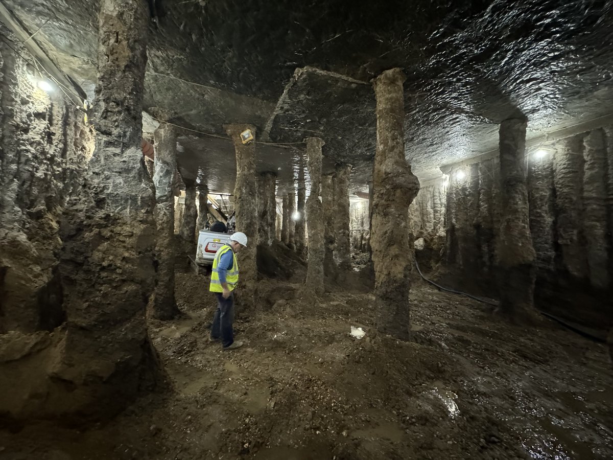 Going Underground

It’s beginning to take shape as basement works progress on one of our high-end residential projects in Central London.

Read more here: symmetrys.com/services/pre-p…