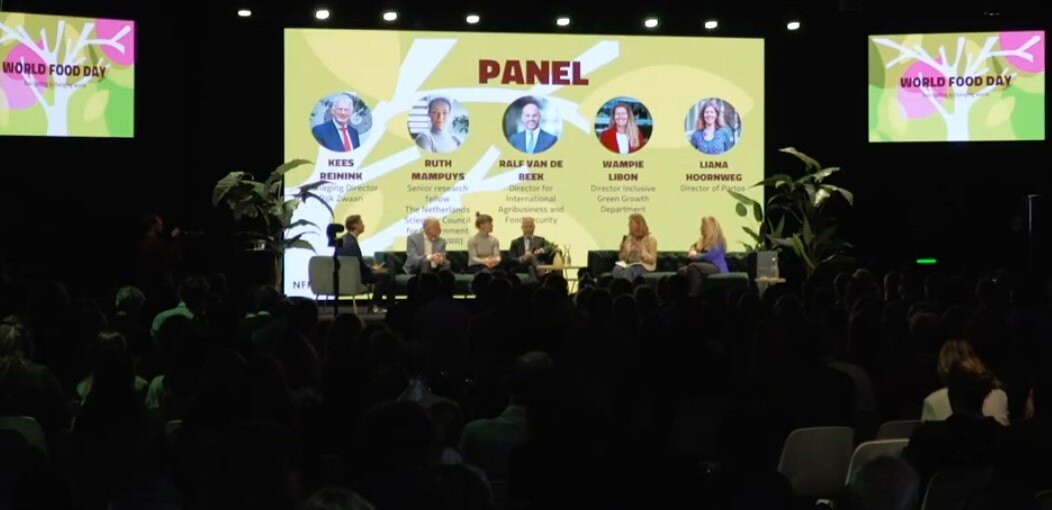 RijkZwaan's tweet photo. On #WorldFoodDay, our director, Kees Reinink, speaks at the Netherlands Food Partnership conference @nfp_sdg2 โBetter seeds are just the startโcollaboration in the fresh produce chain is key to providing fresh, healthy vegetables to peopleโ #vegetablebreeding #partnership https://t.co/jqghZL6DGM
