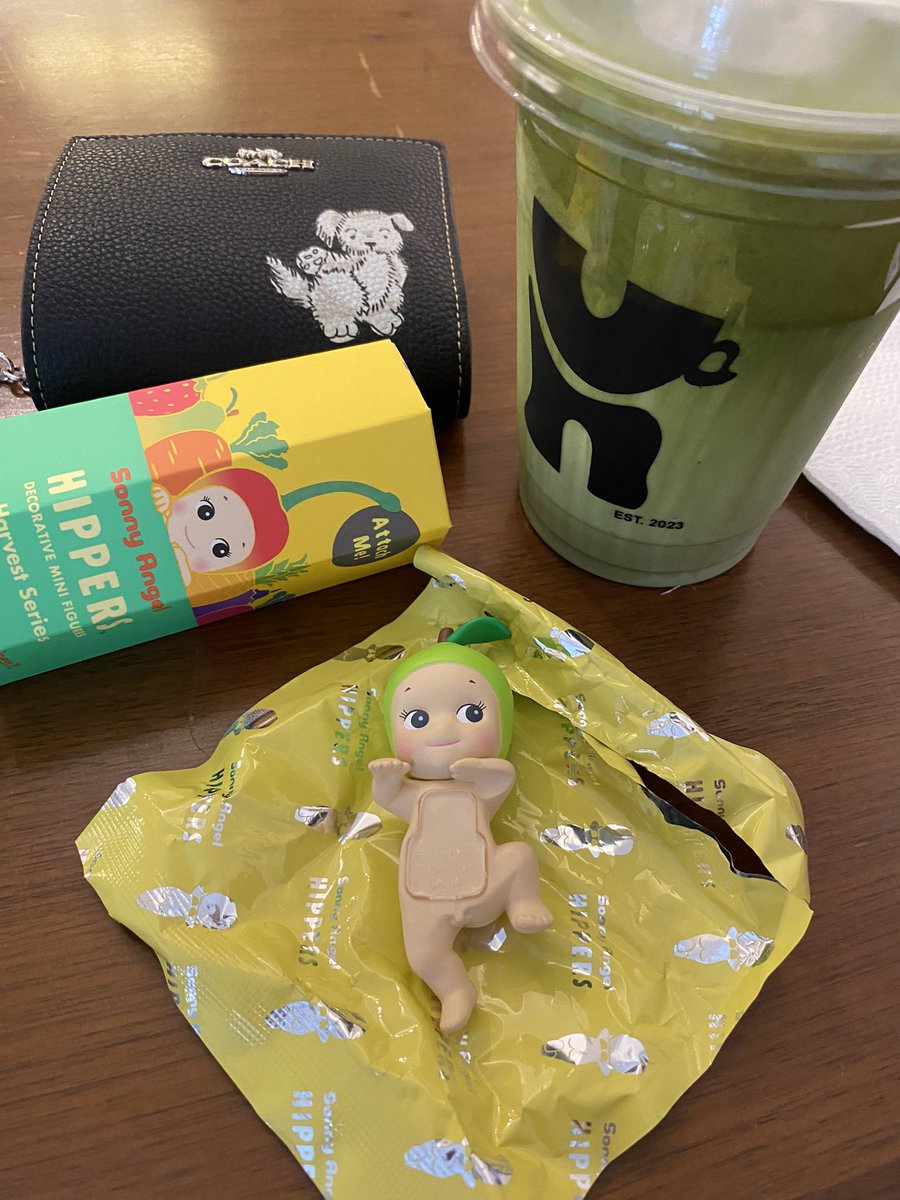 sjywonluv's tweet photo. wts lfb ph 

pear hipper
₱350

— used adhesive 
— w/ box and foil
— payo

mod: flash express or sdd 
loc: laspiñas

🏷️ sonny angel hippers, vegetable series https://t.co/MokHkl2gLS