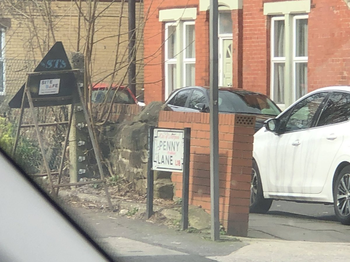 ShirleysRemoval's tweet photo. London to Liverpool with #shirleysremovals  around the corner from Penny Lane. 
“And all the people that come and go, stop to say hello”

#londonmovers #moversnearme #femalemovers #vanremovals https://t.co/NjaaBZmxJp