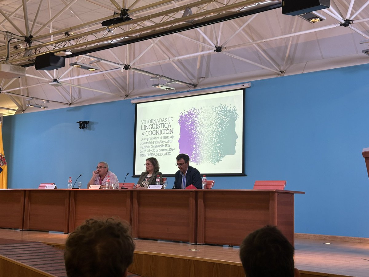 Arrancamos con la apertura de las #VIIJornadasLinguistica <a href="/linguistica_uca/">Lingüística y LL. AA. UCA</a> <a href="/ila_uca/">Instituto de Lingüística Aplicada UCA</a> @UniversidS 

❤️❤️❤️