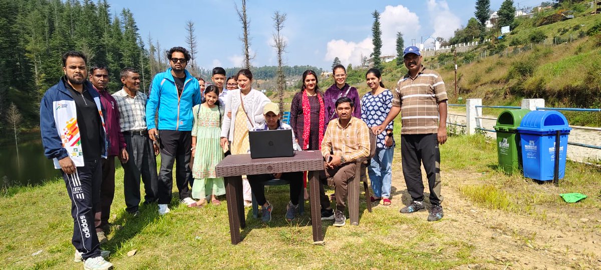 fishchampawat's tweet photo. आज दिनांक 16.10.2024 को जनपद चम्पावत के विकासखंड लोहाघाट में CSC केंद्र संचालक श्री मनीष सिंह बोहरा की उपस्थिति में NFDP, KCC, GAIS एवं NSPAAD योजनाओं के तहत विशेष कैंप का आयोजन किया गया। #NFDP #KCC #GAIS #NSPAAD #Fisheries #Lohaghat #Champawat https://t.co/rOIjDAVnnE