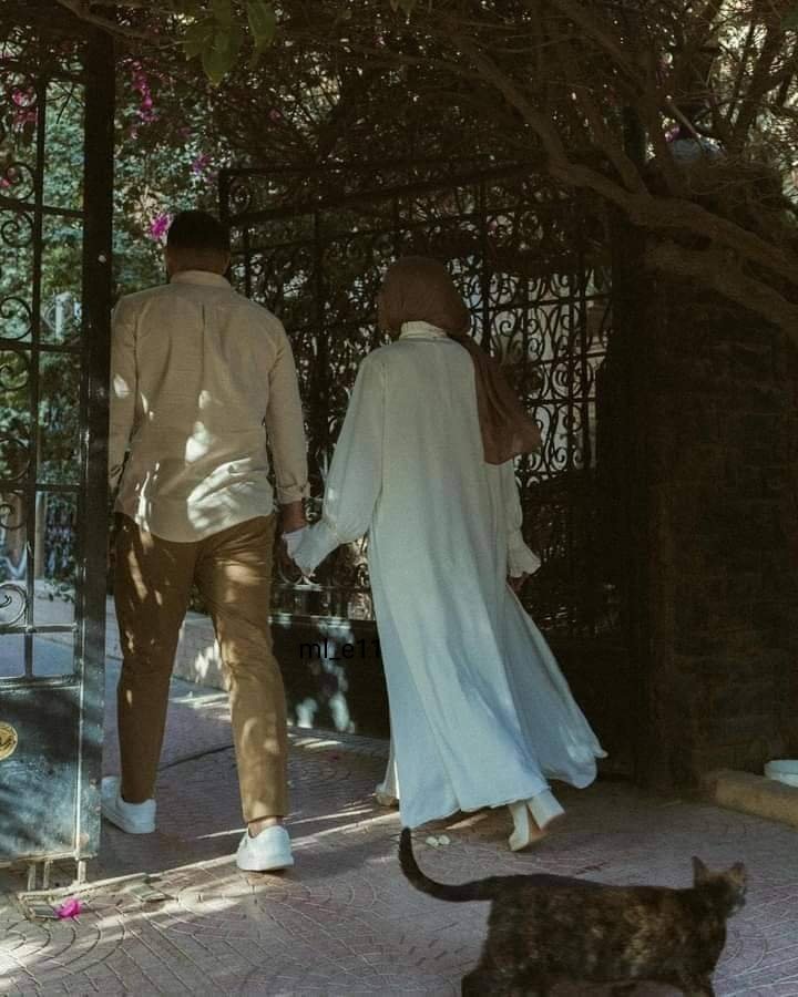 كان يَصِفُها قَائلا ً:
 "تلكَ الرَقيقَةُ يا سَيدِي كُل جيشِي.♥️"