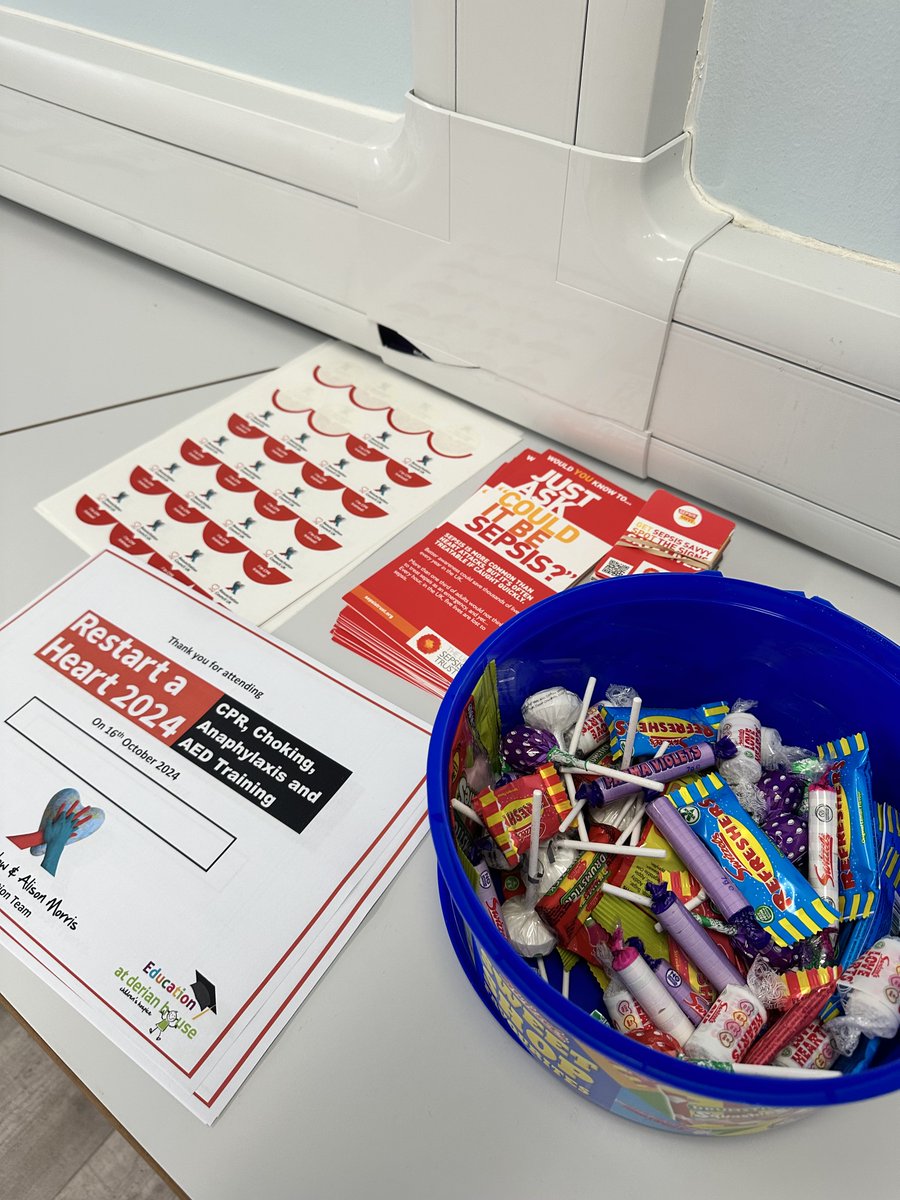 It's Restart a Heart day today and the Clinical Education team are teaching CPR, AED, choking and anaphylaxis in the clinical skills lab. All staff are able to receive this life saving education <a href="/ResusCouncilUK/">Resuscitation Council UK</a> <a href="/World_RAH/">WorldRestartaHeart</a> #restartaheart #RestartAHeartDay