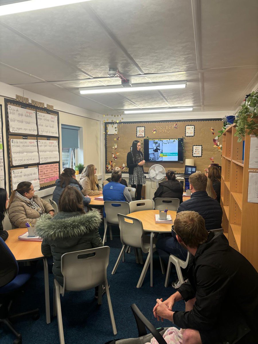 Thank you for all the parents who attended our reception parent phonics meeting. It’s so great to have you involved in your child’s reading journey . #WWPAPHONICS #WWPAREADING