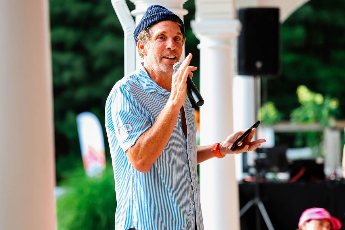 Codie_Sanchez's tweet photo. At 30, Jesse Itzler sold his biz for millions.

Most would’ve retired.

Instead, he launched a private jet company, bought an NBA team, and started running 100-mile ultramarathons.

Here are his 7 no-BS rules for relentless success in the age of comfort: https://t.co/XnLhtYEDc3