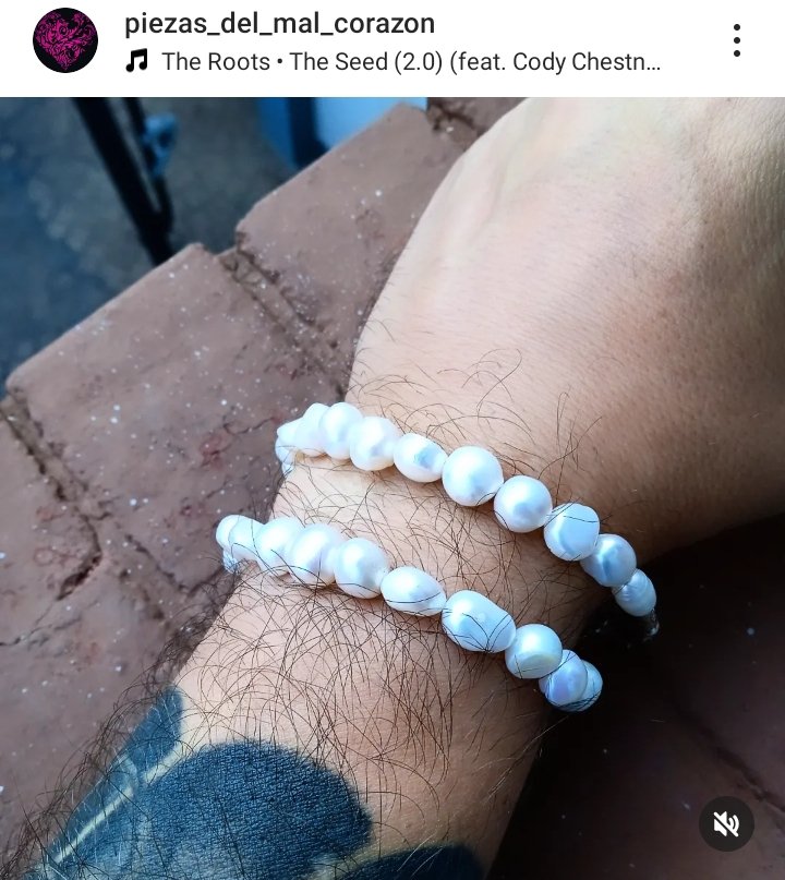 BadHeartMex's tweet photo. #perls #perlas #natural #cultivadas #handmadewithlove💜 #artesanomexicano #pulsera #madeinMéxico🇲🇽 #hechoenméxico🇲🇽 #PiezasDelMalCorazón💜📿🕉️ https://t.co/dnvGjrPGCC