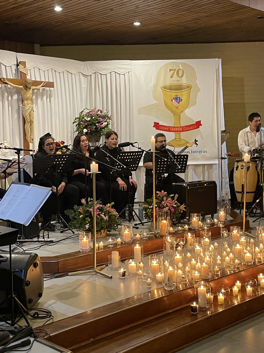 SaintGaspar's tweet photo. Encuentro musical organizado por el Centro de Padres y Apoderados de nuestro colegio. Oración y canto en honor a nuestro Santo Patrono SAN Gaspar del Búfalo. #aniversario #ColegioÑuñoa #sangaspar https://t.co/V3q0FowL4v