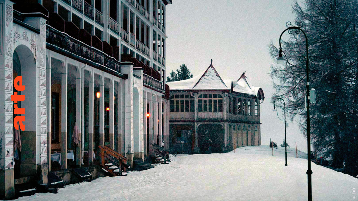 📚 Il y a 100 ans paraissait "La montagne magique" de Thomas Mann, l’un des monuments du XXe siècle.
Sur <a href="/ARTEfr/">ARTE</a> le 13.11 à 22h35, une excursion au coeur de cette oeuvre, satire de la bourgeoisie d'une étonnante modernité cc <a href="/livredepoche/">Livre de Poche</a> #Littérature
➡ tinyurl.com/n9trkjw9
