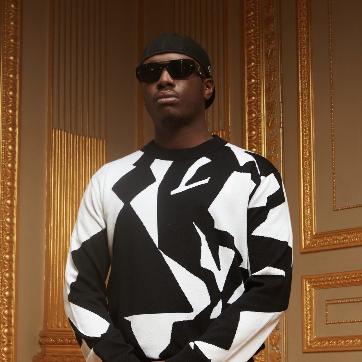 🚨Cet homme sort son nouveau projet ce vendredi ! 

Pyramide 2 🔱