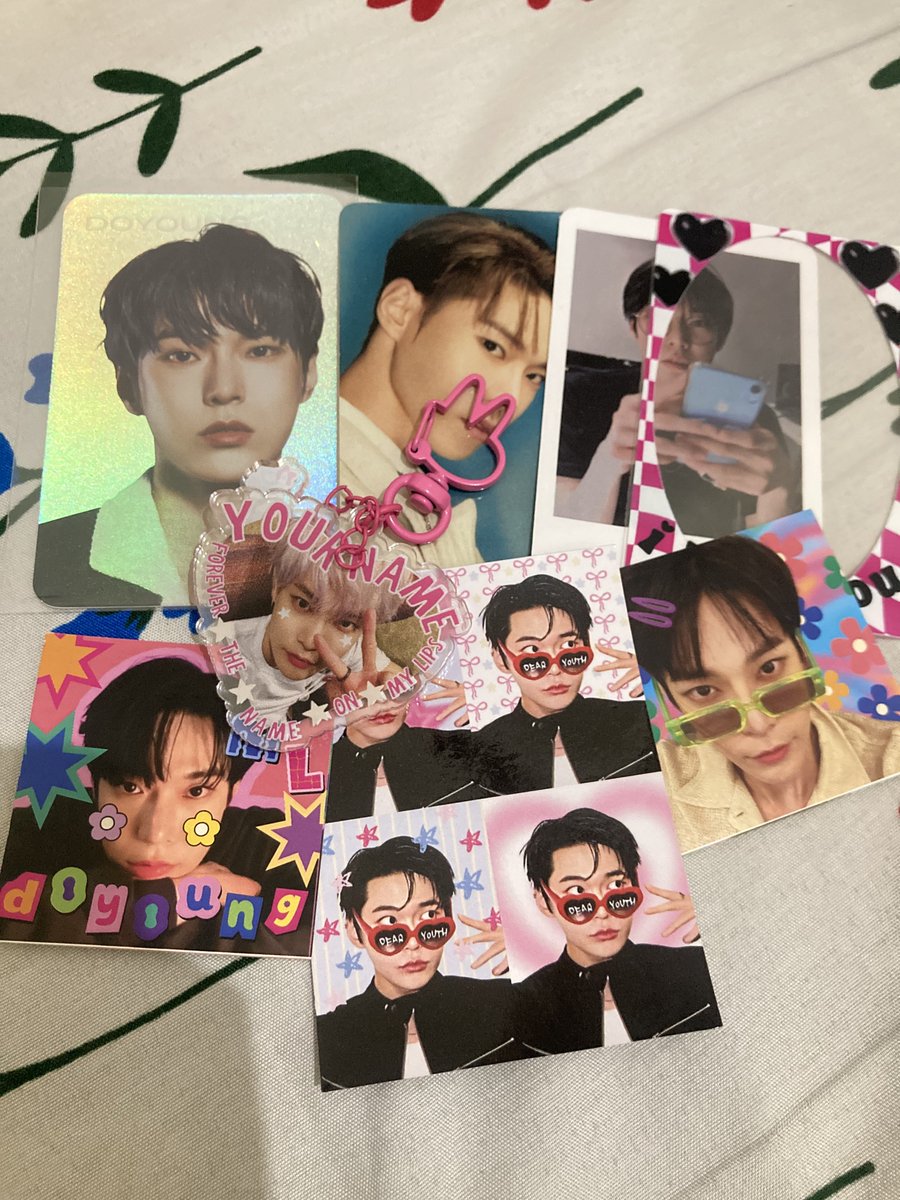 Ini banyak banget padahal aku tradenya ga sebanyak ini😭😭😭

Terima kasih <a href="/ddoingc/">ayraଓ</a> sudah mau trade freebies sama aku! Semoga kita bisa bertemu langsung di konser doyoung selanjutnya ya💗