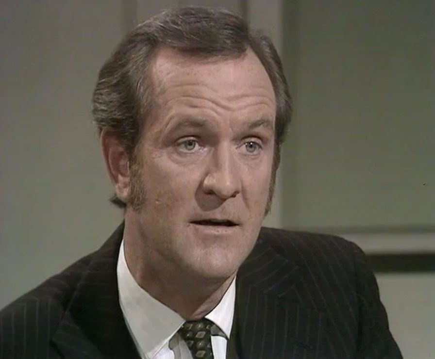 TalkingPicsTV's tweet photo. Will strike action ruin the ๐ Hammond business? 1:55pm THE BROTHERS (1973) #PatrickOConnell #JeanAnderson #MarkMcManus 'Negotiations' #TPTVsubtitles https://t.co/DIGCGbElXh
