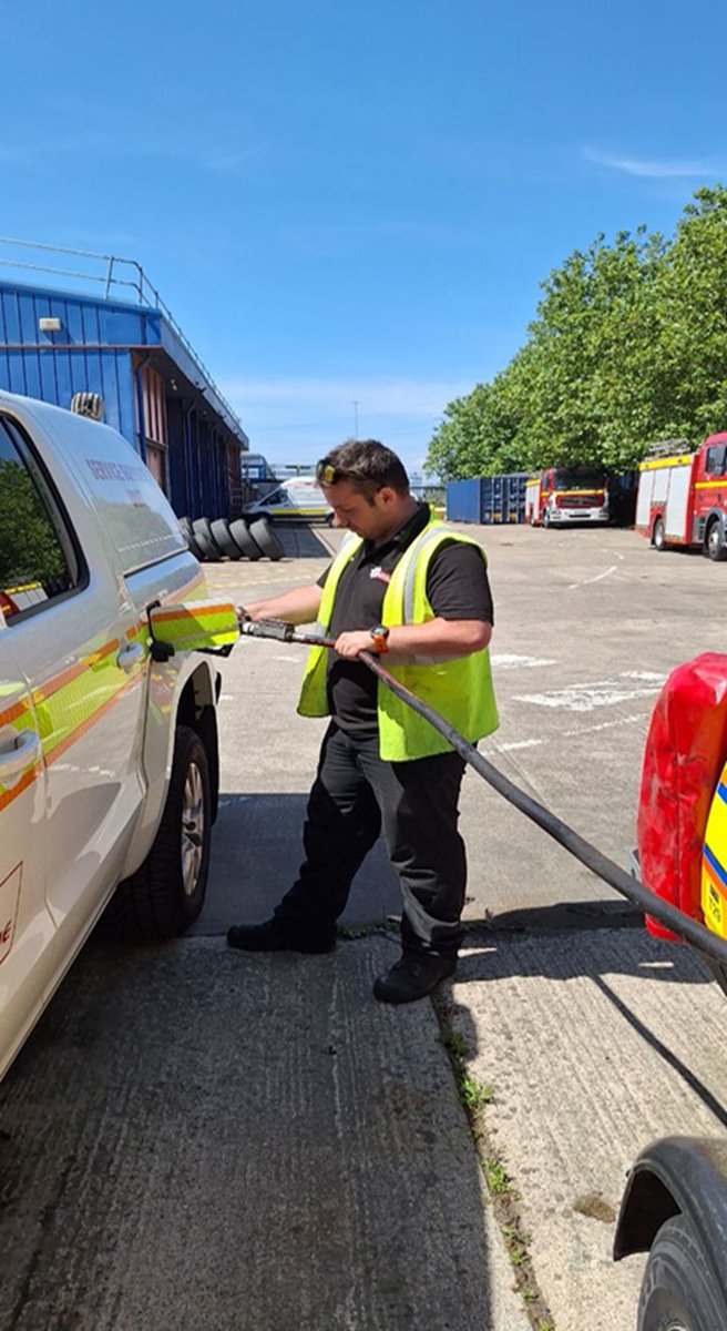 AvonFireRescue's tweet image. 🚒 Avon Fire &amp;amp; Rescue Service is going green! 🌱 Our Fleet, Technical Services and Environment Teams have successfully trialled Hydrotreated Vegetable Oil (HVO) as a sustainable fuel alternative. A big step forward in our mission to protect both people and the planet. 🌍🚨…