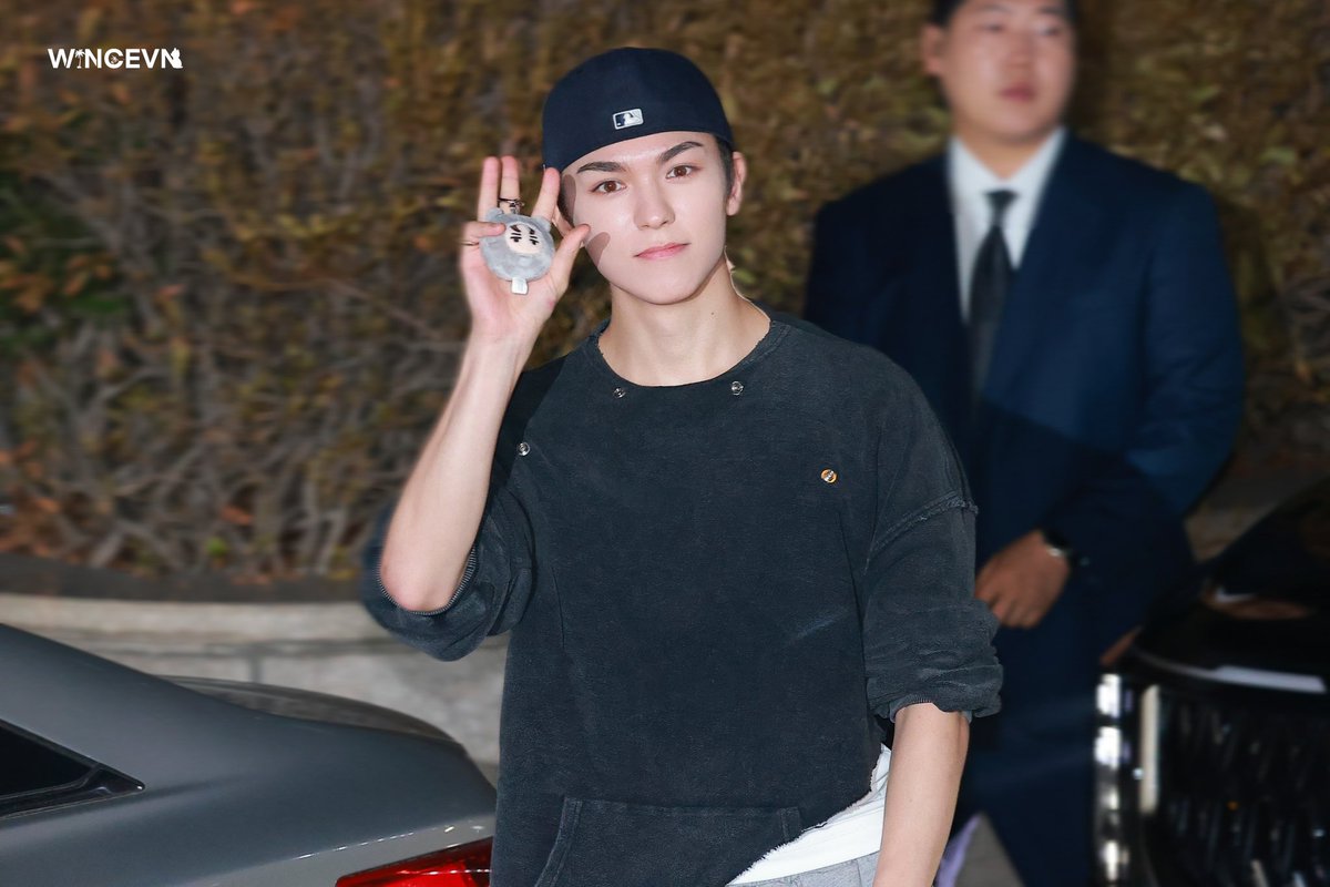 vernonlovebot's tweet photo. vernon with a nonver keyring im crying as we speak 😭😭😭 thats so cute 😭😭 https://t.co/jOWVqVXqWD
