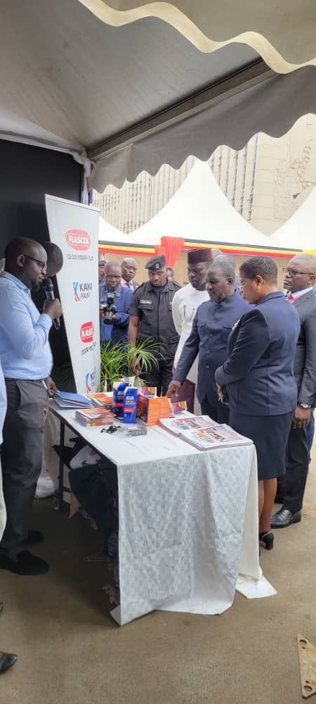notorious_thick's tweet image. Partnerships are necessary to win the fight against counterfeiters. Today government agencies,private sector and consumers gather at the #AntiCounterfeitExpo to talk and find solutions. Let’s #StopCounterfeits together. #ACExpo2024 #ProtectUgConsumers