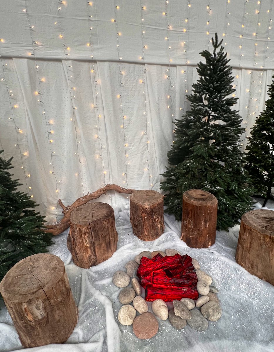 getUp_Hannover's tweet photo. Da wird mir ja ganz warm ums Herz 🥰 

Nachdem man in der Weihnachtshalle alles was man für die schönste Zeit im Jahr besorgt hat, kann man es sich auch richtig gemütlich machen. Och Mensch, wenn jetzt nur meine 4 besten Freunde dabei wären…🫶🏼Ted, Barney, Lily &amp; Marshall, miss u https://t.co/cuuWTTTqqR