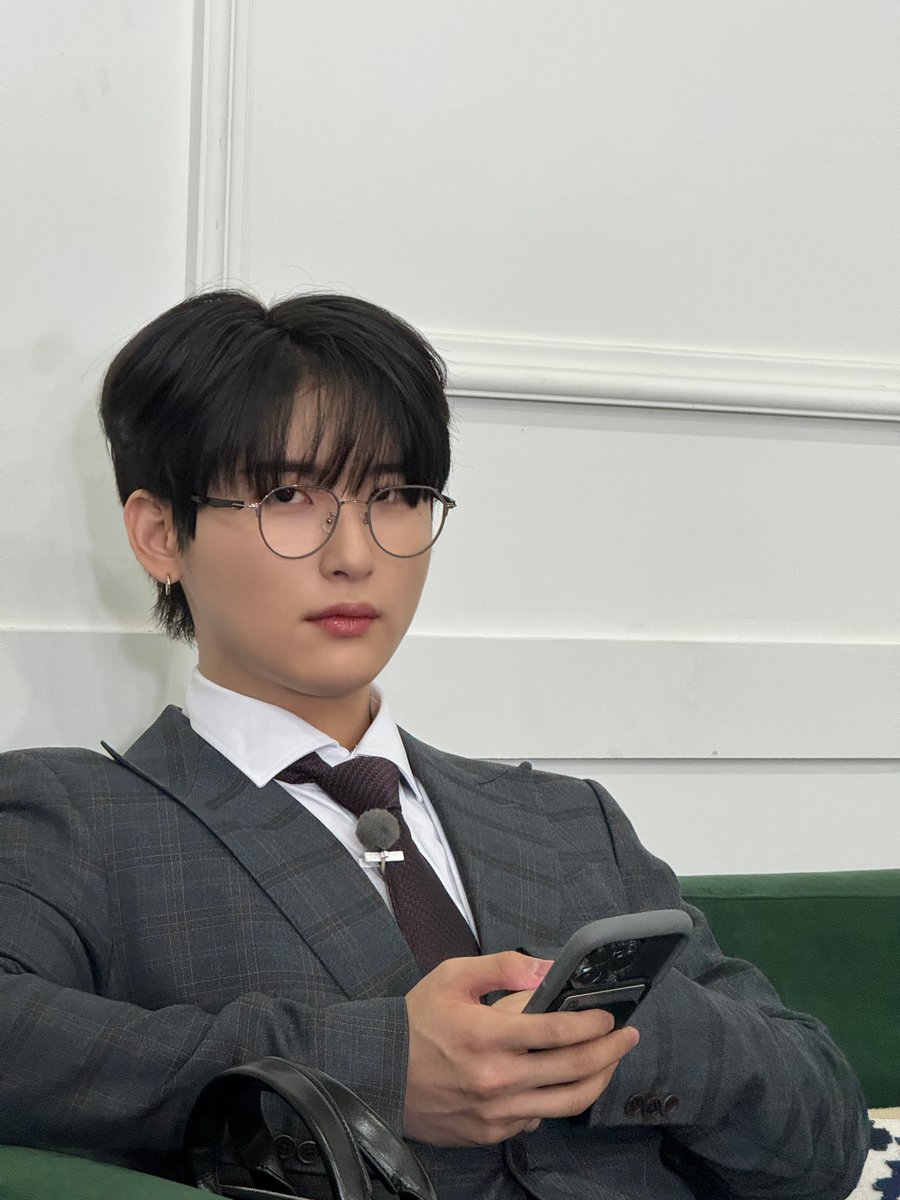 다시 친구가 되었구나 루비야😎
생일축하해~😝
#우빈 #정모 #러비티 #크래비티
#HAPPYWOOBINDAY
#룹피버스데이_곰아디_생일축하해