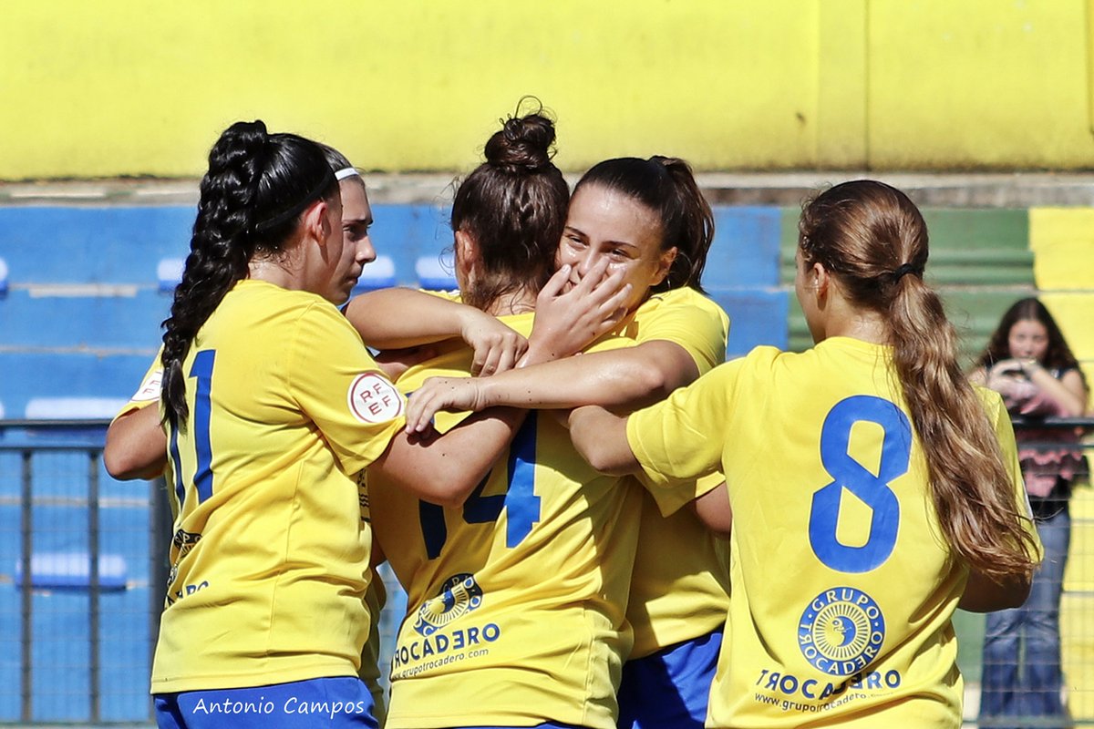 Golazo de Inés de falta directa.