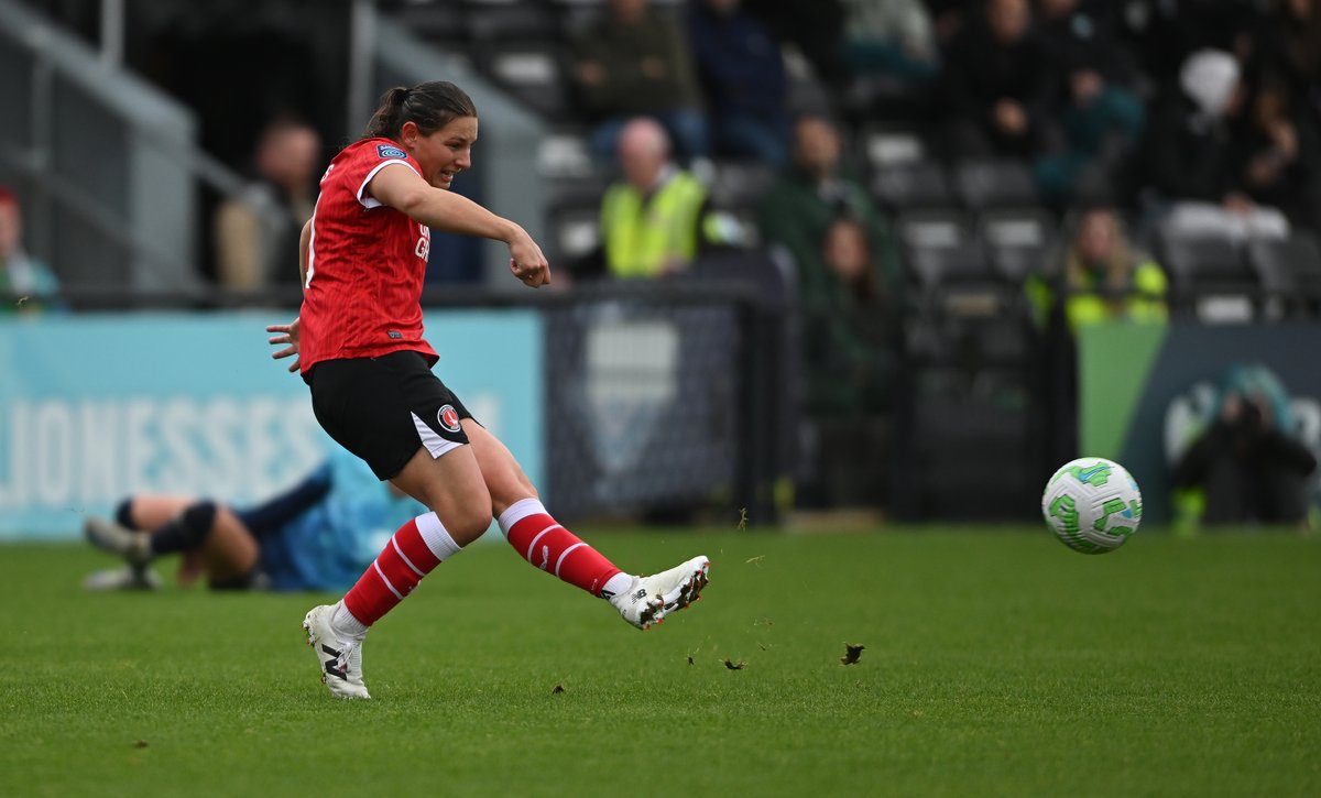 BarclaysWSL2's tweet photo. Three #BarclaysWC assists each so far this season!

@mel_filis 🤝 @RachelRowe1323 https://t.co/1FAzAAEYy2