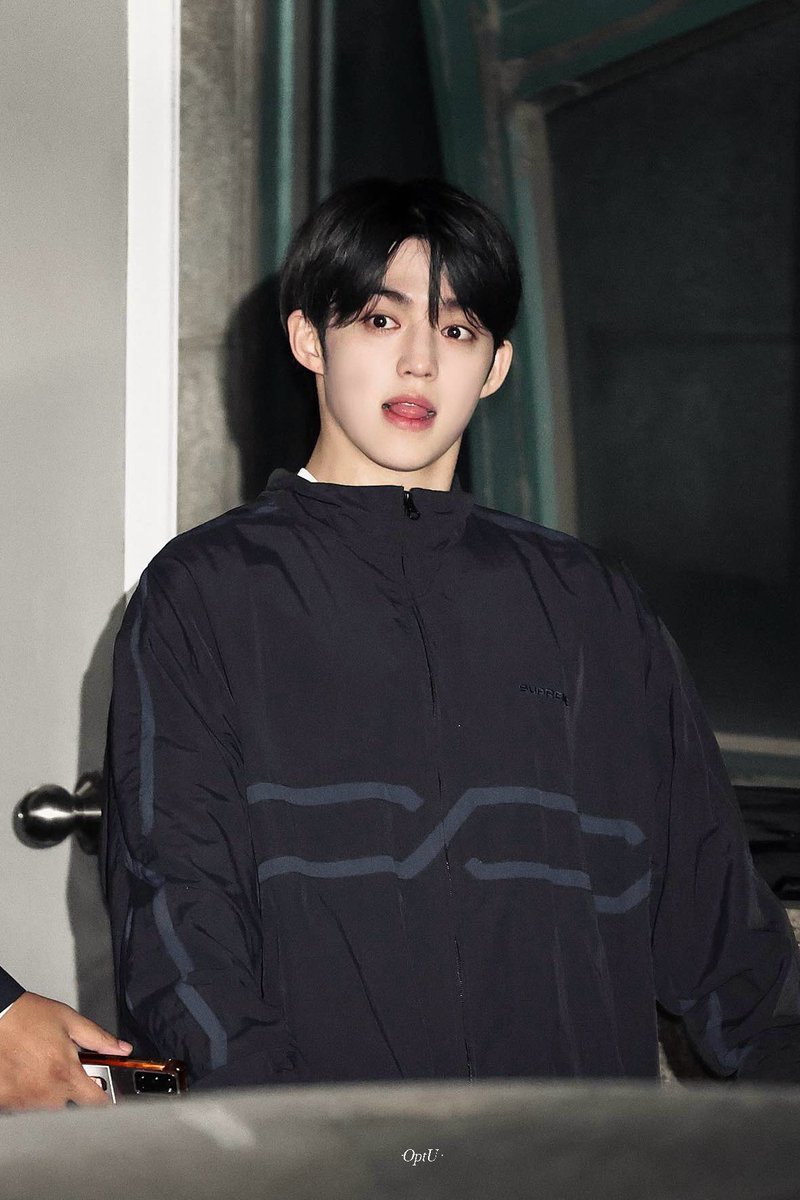 OptUScoups's tweet photo. 241016

#에스쿱스 #SCOUPS
#승철 #최승철 
#세븐틴  #SEVENTEEN  
@pledis_17 https://t.co/CE4kORGGLJ
