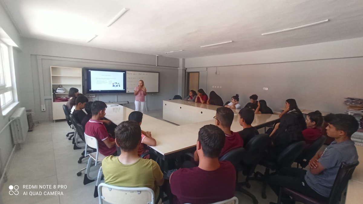 Arslanköy  Yahya Aydın ÇPL 'de öğretmen ,öğrenci ve ailelere yönelik "akran zorbalığı ,siber zorbalık ,çocuklarda ihmal ve istismar ,özel gereksinimli çocuklar " konularında  köy okulu eğitimlerimize başladık. <a href="/fazilet_durmus/">Fazilet Öğretmen 🇹🇷</a> <a href="/hasantpl01/">HASAN TOPAL</a> <a href="/kaanaydemir_33/">Kaan AYDEMİR</a> <a href="/MersinMEM/">Mersin İl Millî Eğitim Müdürlüğü</a> <a href="/toroslarmem/">Toroslar İlçe Milli Eğitim Müdürlüğü</a>