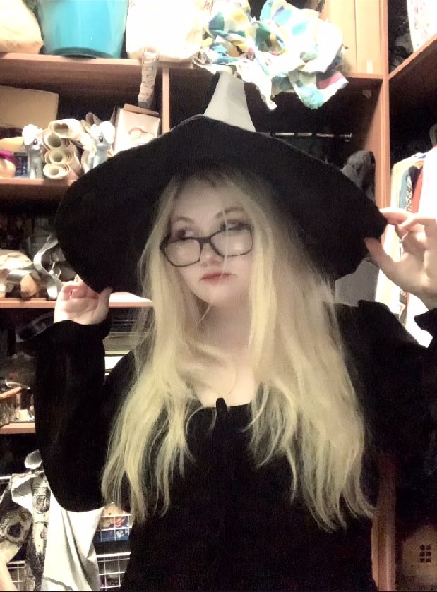 буду рада оценочке моих осенних аутфитов!