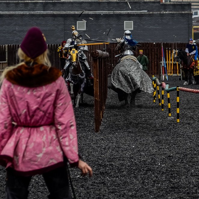My latest short film is still deep in the edit phase so until it's ready I thought it would be good to revisit the recent tournament from the <a href="/royalarmouriesm/">royalarmouriesmuseum</a> this passed August.

Here we have Emma Vs Stacy in an epic pass!

#ChivalricMedia #Jousting #RoyalArmouriesJousting