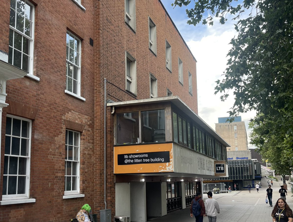 In tonight’s <a href="/ShopSmartCH5/">Shop Smart Save Money</a> at 7pm on Channel 5 I’m testing budget vs premium paint with decorator Charlotte Allen in Coventry’s <a href="/LtbShowrooms/">LTB Showrooms</a>. Built in 1910 as Rover Cars’ main showroom, it was refaced in the 1950s as a department store and is now due to be demolished