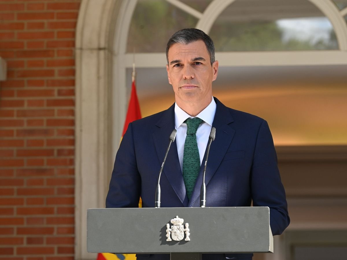 Encuestando's tweet photo. Tienes la oportunidad de charlar con uno de ellos unos minutos

📊 ¿A quién eliges?

🔄 PEDRO SÁNCHEZ
❤️ ISABEL DÍAZ AYUSO https://t.co/d2SYaYUy5L