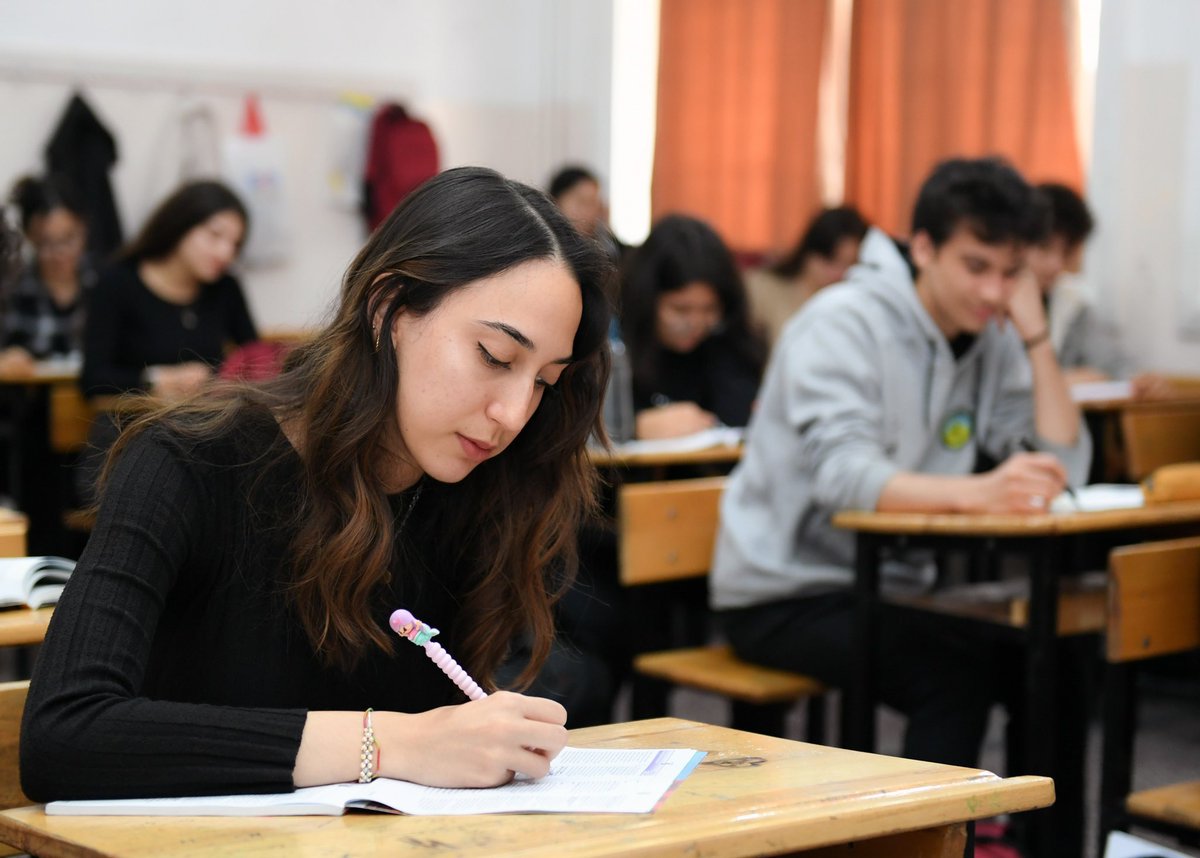 mugla_mem's tweet photo. 1. Dönem 1. Yazılı Sınavlarına İlişkin Örnek Soru Kitapçıkları Yayımlandı

2024-2025 eğitim öğretim yılında yapılacak 1. dönem 1. yazılı sınavlara ilişkin her sınıf düzeyindeki örnek soru kitapçıkları, çözüm videolarıyla birlikte öğrencilerin erişimine açıldı.

👉🏻 https://t.co/cBw2IKNkOW

@tcmeb @Yusuf__Tekin @tcmuglavaliligi @idrisakbiyik @emrecay55