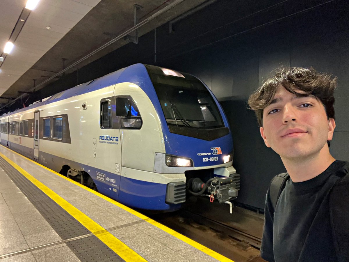 marcostrain's tweet photo. 🚆🇵🇱 From Warszawa Wschodnia to Łódź Fabryczna on the #IC1904, worked by this #ED160. I wanted to try out how these Stadler FLIRT trains for long-distance services performed. They can reach speeds of 160 km/h, completing the 135 km journey in 1h 38min. I was pleasantly surprised! https://t.co/0HkASkmUMa