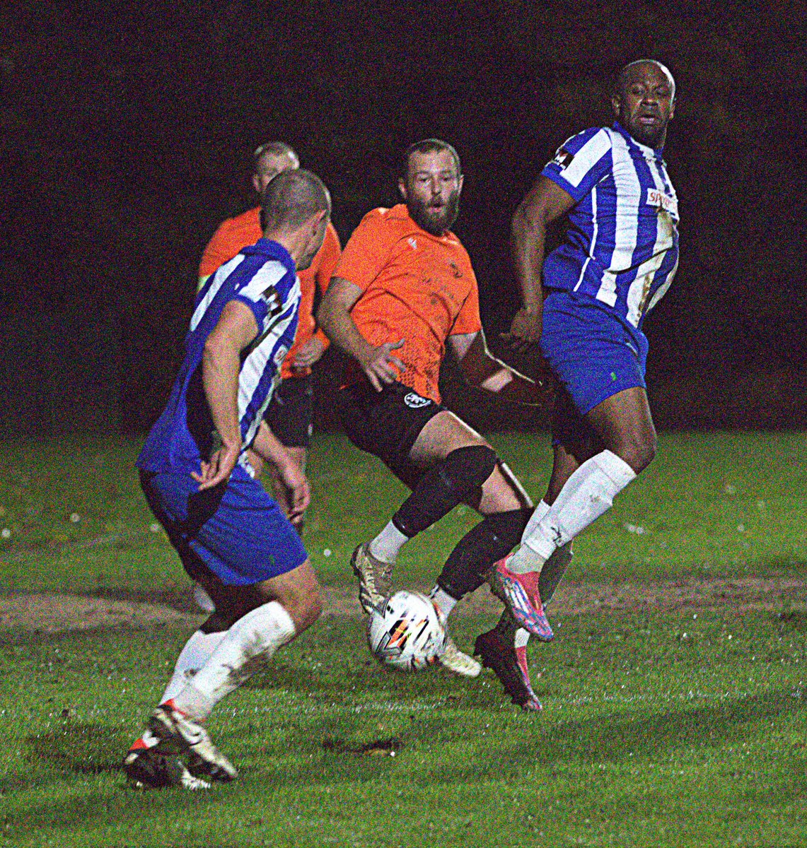 TrowTownFC's tweet photo. A few snaps from last night's win against @KintburyRangers Dev, courtesy of Alwyn Bodman 📸

Our reward is a home tie in the second round against @pewseyvalefc at the Stairway Joinery Ground, with the game scheduled to take place on Saturday 21st December, with a 2pm KO 👊

Our home league fixture scheduled for that day against... Pewsey Vale... will now be rescheduled and a date communicated in due course 💪

#UTB 🐝🐝🐝

@WiltsLeague 🏆