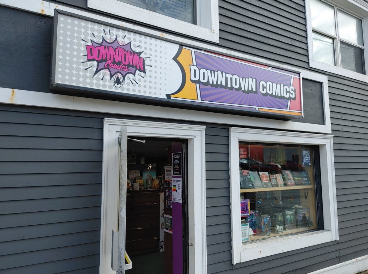 We got a new sign up <a href="/DowntownComics1/">Downtown Comics</a> and everyone is being so nice 🥹 I'm so lucky to be part of such a cool community ❤️❤️