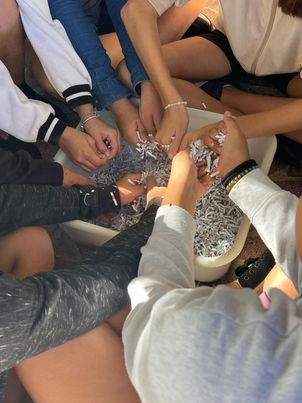 Huerto Alegre (@huertoalegre) on Twitter photo 🍄Empezamos la temporada de otoño en la granja escuela Huerto Alegre con la Ecoescuela Cole Calasanz Málaga.
GRACIAS POR VENIR, GRACIAS PROFE CARMEN POR ESA MARAVILLOSA FORMA DE EDUCAR QUE TENÉIS EN EL COLE QUE NOS INSPIRA Y MOTIVA TANTO.💚
<a href="/CalasanzCole/">Cole Calasanz</a>
#HuertoAlegre 🍄Empezamos la temporada de otoño en la granja escuela Huerto Alegre con la Ecoescuela Cole Calasanz Málaga.
GRACIAS POR VENIR, GRACIAS PROFE CARMEN POR ESA MARAVILLOSA FORMA DE EDUCAR QUE TENÉIS EN EL COLE QUE NOS INSPIRA Y MOTIVA TANTO.💚
<a href="/CalasanzCole/">Cole Calasanz</a>
#HuertoAlegre