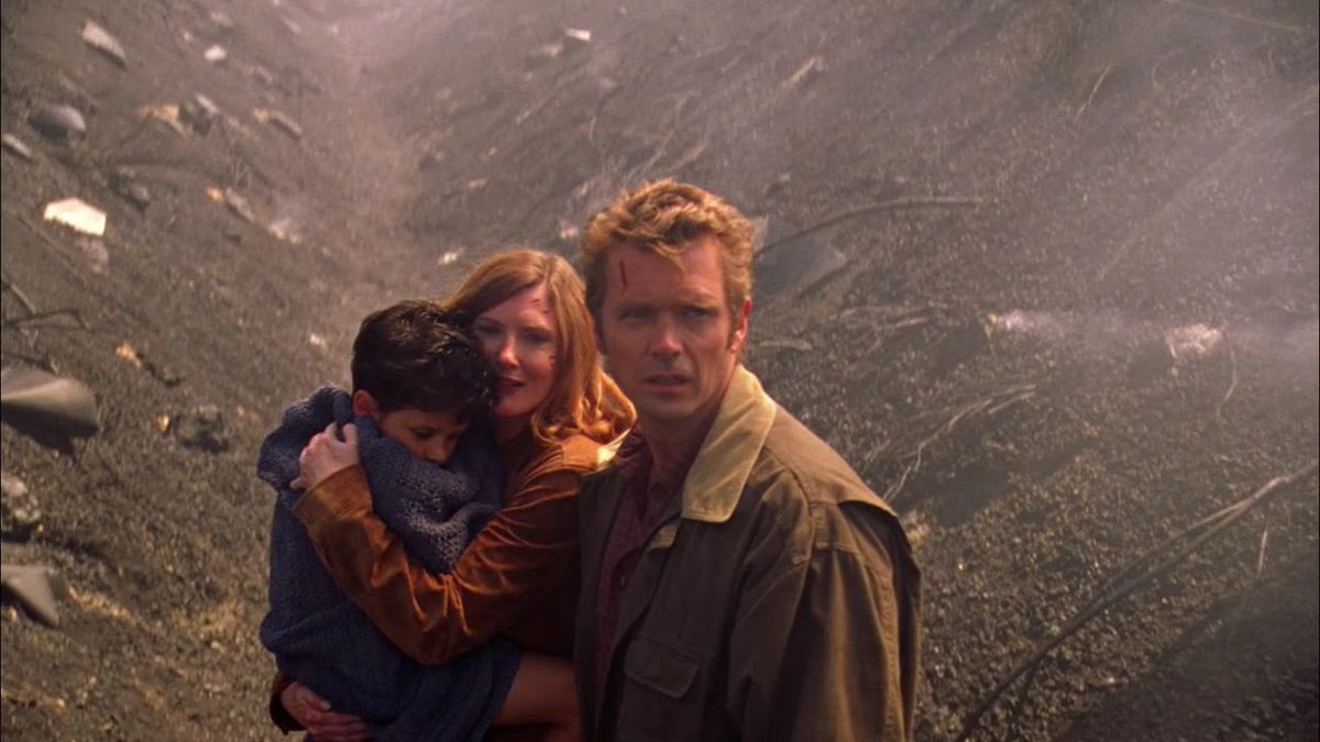 SHoESmallville's tweet photo. “We didn't find you, Clark. You found us.”

Smallville premiered 23 years ago on this day, October 16, 2001. https://t.co/LluNTed7FK