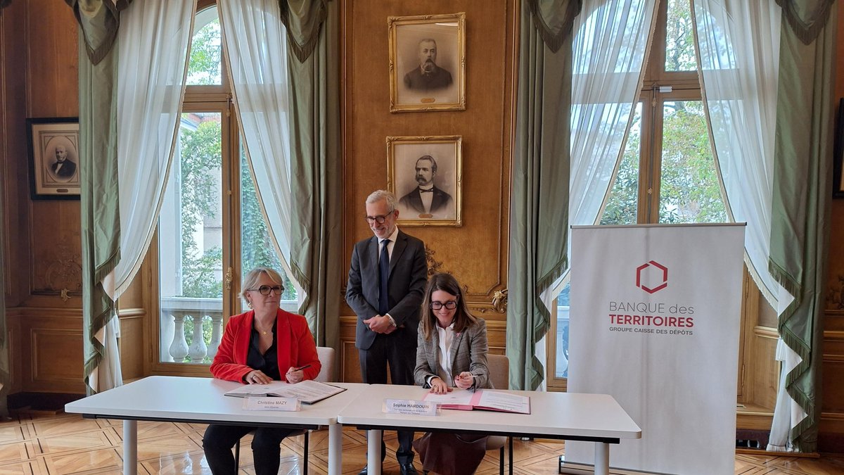 📢Epernay s'engage dans la réhabilitation des Berges de #Marne 👨‍🏭et des #friches de son centre, désignées site pilote "sobriété foncière et zéro artificialisation nette" [dans le programme #ActionCoeurdeVille] et signe un partenariat av <a href="/BdT_GrandEst/">Direction régionale Grand Est</a> 
▶️urls.fr/AFlguB