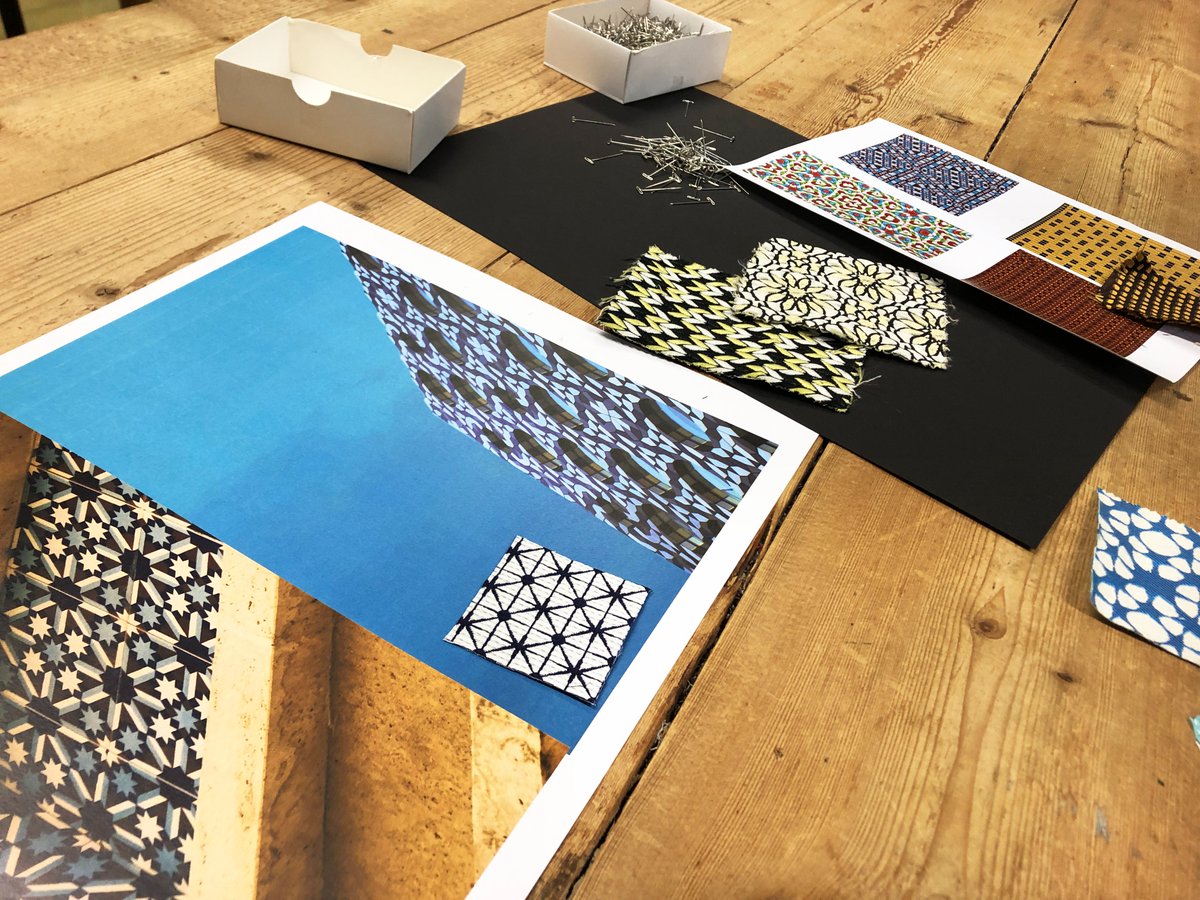 RRamiStudio's tweet image. The art of the moodboard: Our workspace is always full of inspiration! Cut fabrics and the moodboard page in preparation. The design phase is essential to bring ideas to life, just like when composing music. The first chord sets the tone for the piece we had in mind.