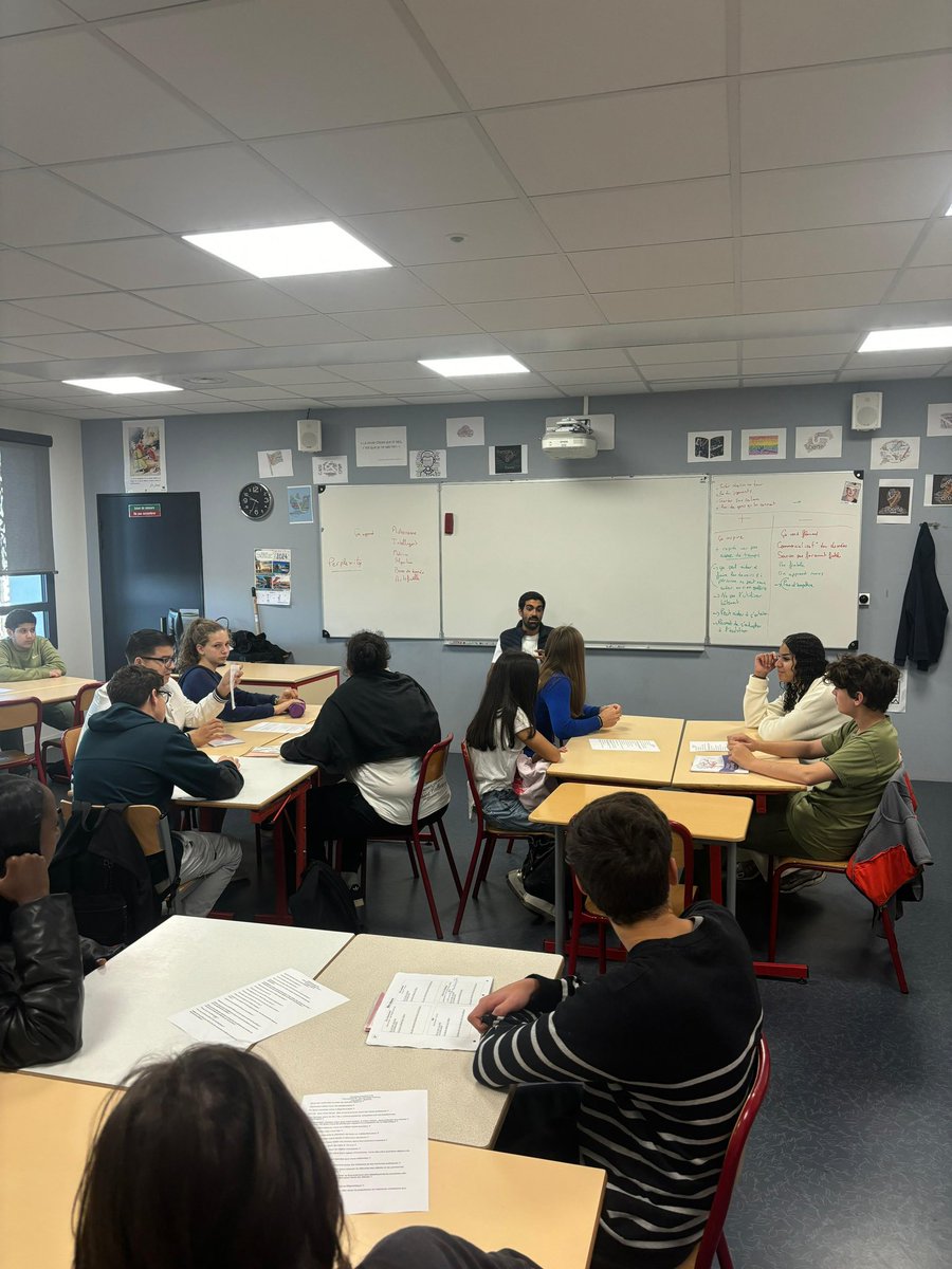 GuillaumeDAC's tweet image. Au collège de #LUnion, j’ai pu échangé avec les jeunes collégiens sur mon engagement en tant que Conseiller Régional d’#Occitanie.

Participer à la transmission de la #citoyenneté auprès des plus jeunes est essentiel en tant qu’élu.