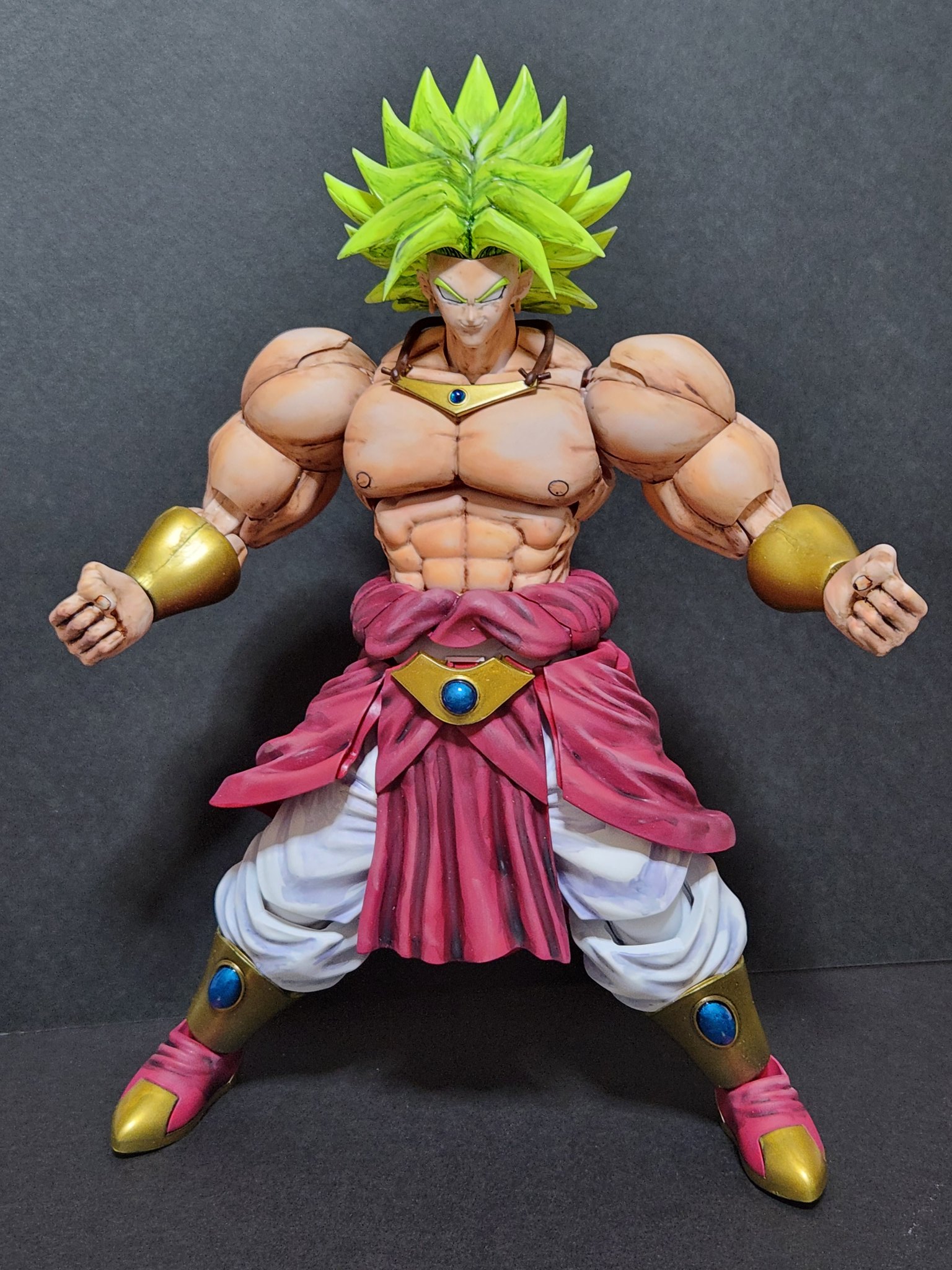 超サイヤ人ブロリー フィギュア 塗装品 Amazon.co.jp: TAMASHII NATIONS S.H.フィギュアーツ