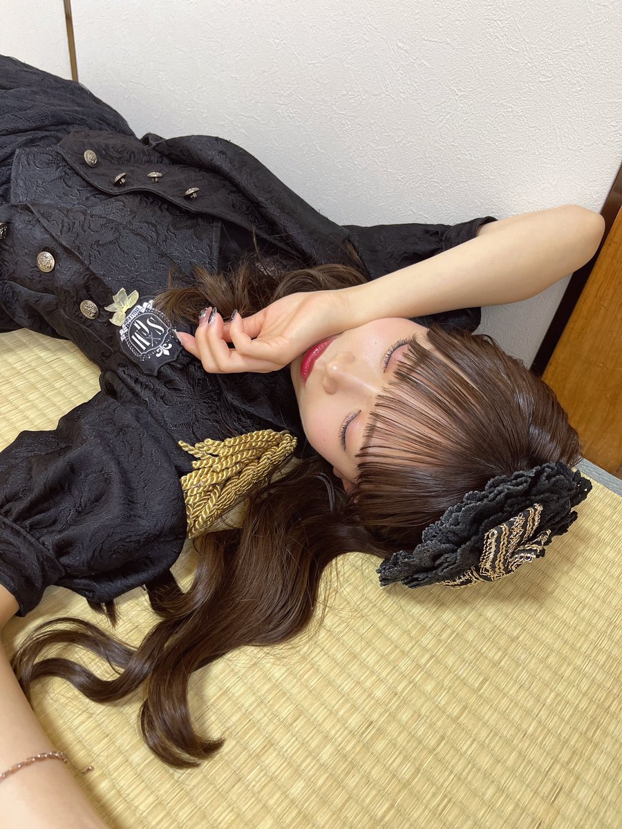 fujunbg_Momo's tweet photo. 目を覚ませ！！！！！！！！！！！！

#x純文学少女歌��団
#若草式ベス https://t.co/m082bDR4HO